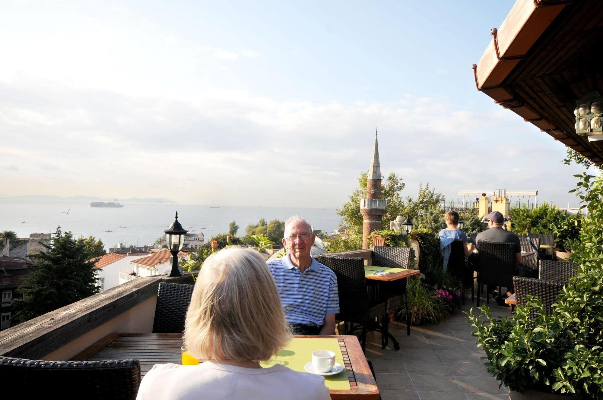 Megara Palace - Old City Hotel Istanbul Bagian luar foto